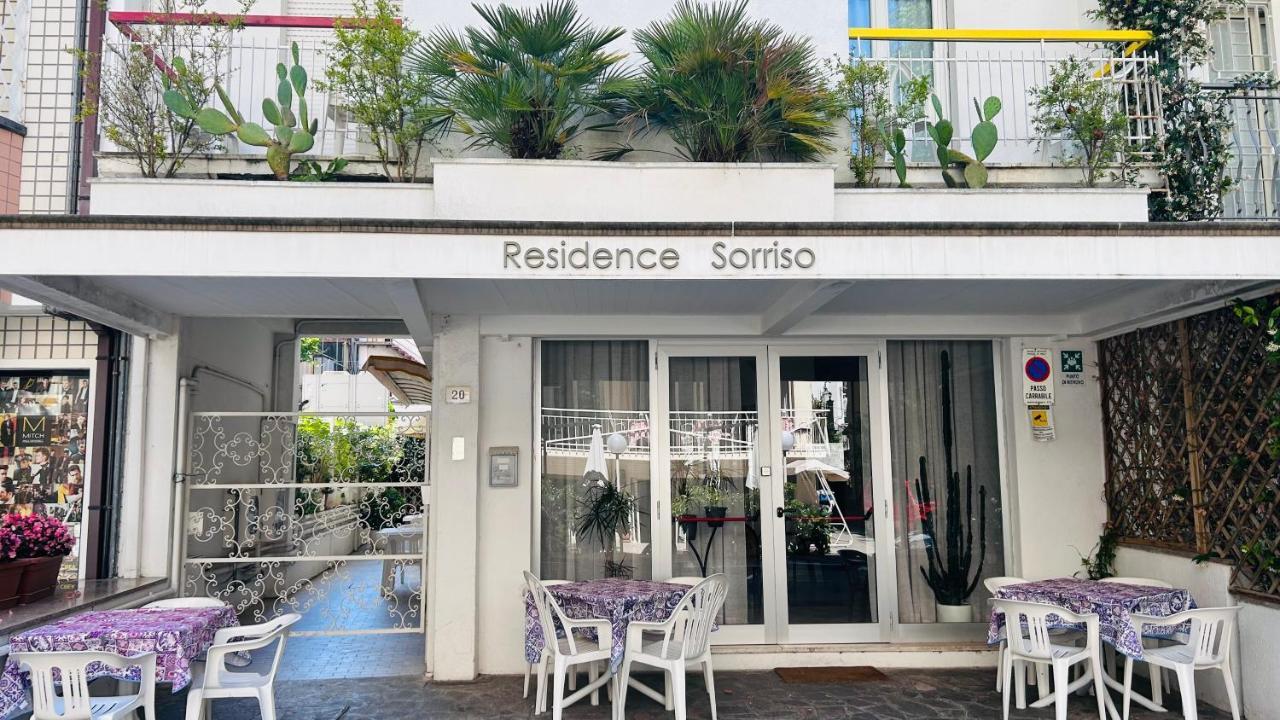 B&B Residence Sorriso Cattolica Exterior photo